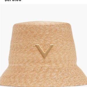 NEW WITH TAG Valentino Garavani Tan Gold Bucket Hat with Woven Texture